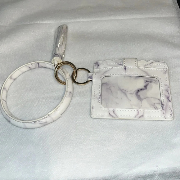 🆓GIVEAWAY🆓 NWOT Keychain Wristlet - Picture 3 of 7